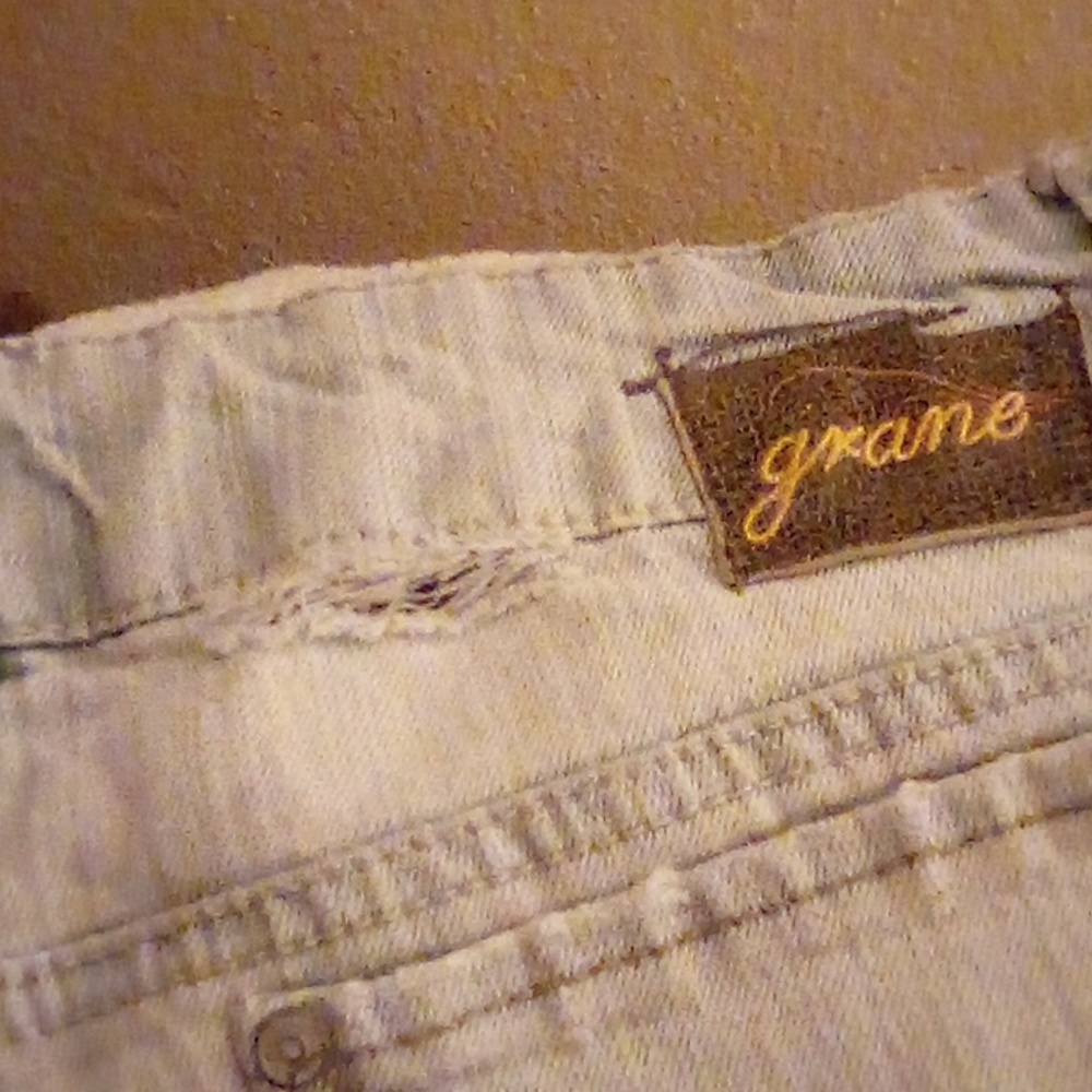 Shorts - Picture 3 of 3